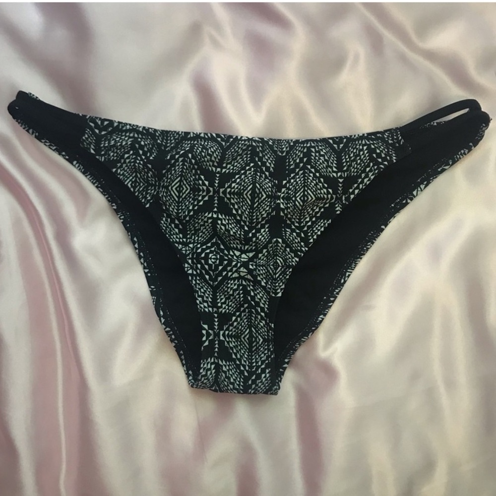 Xhilaration Cheeky Bikini Bottoms